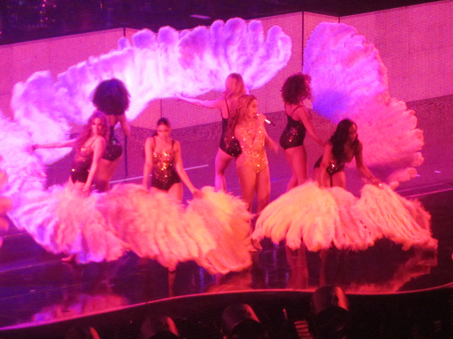 mercredie-blog-mode-Zurich-Beyonce-concert-Suisse-Hallenstadion-mrs-carter-show-live-cabaret