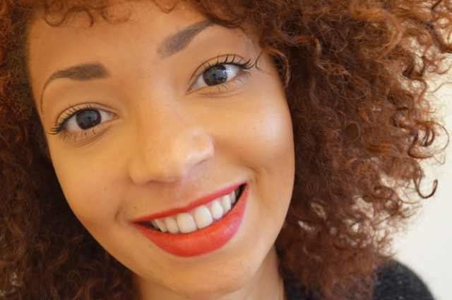 mercredie-blog-mode-beaute-cheveux-afro-hair-nappy-red-rouge-curly-red-lipstick-rouge-q-levres-rouge