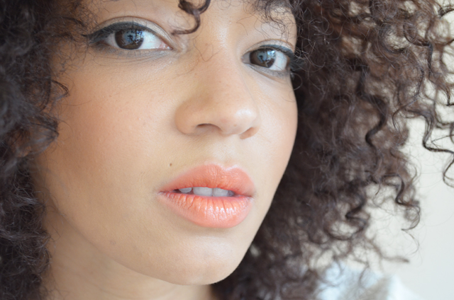 mercredie-blog-mode-geneve-suisse-afro-hair-spike-roseanna-ersatz-saigon-summer-mac-lipstick-test-swatch