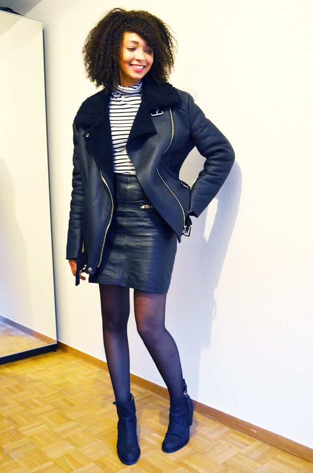 mercredie-blog-mode-geneve-suisse-mariniere-jupe-cuir-leather-skirt-pistol-acne-boots-acne-shearling-jacket-ersatz-stylenanda.jpg2