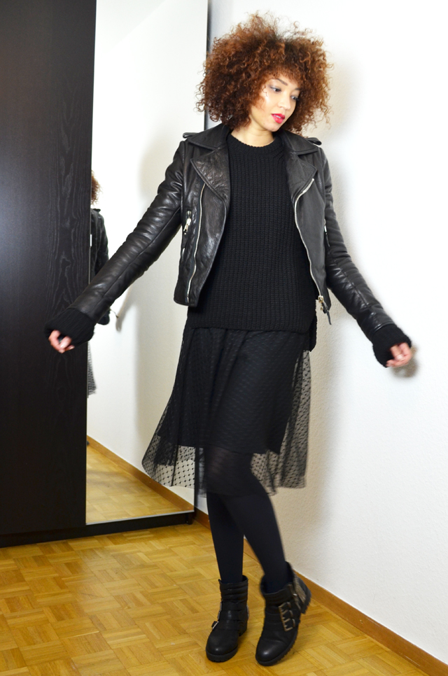 mercredie-blog-mode-geneve-fashion-blogger-zara-2013-plumetis-skirt-jupe-balenciaga-biker-jacket-black-afro-hair-nappy-curls-curly5