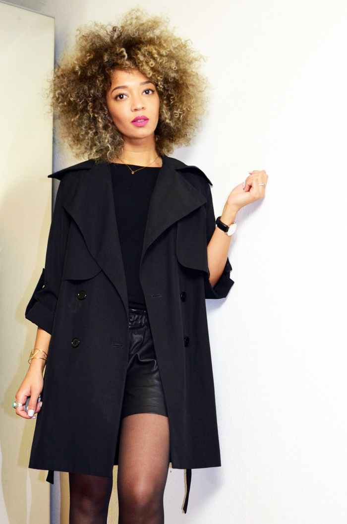 mercredie-blog-mode-beaute-geneve-trench-coat-carven-paris-black-ysl-lipstick-rose-perfecto-curly-natural-afro-blonde-bleached-hair-christophe-robin-baby-blond-masque-correcteur
