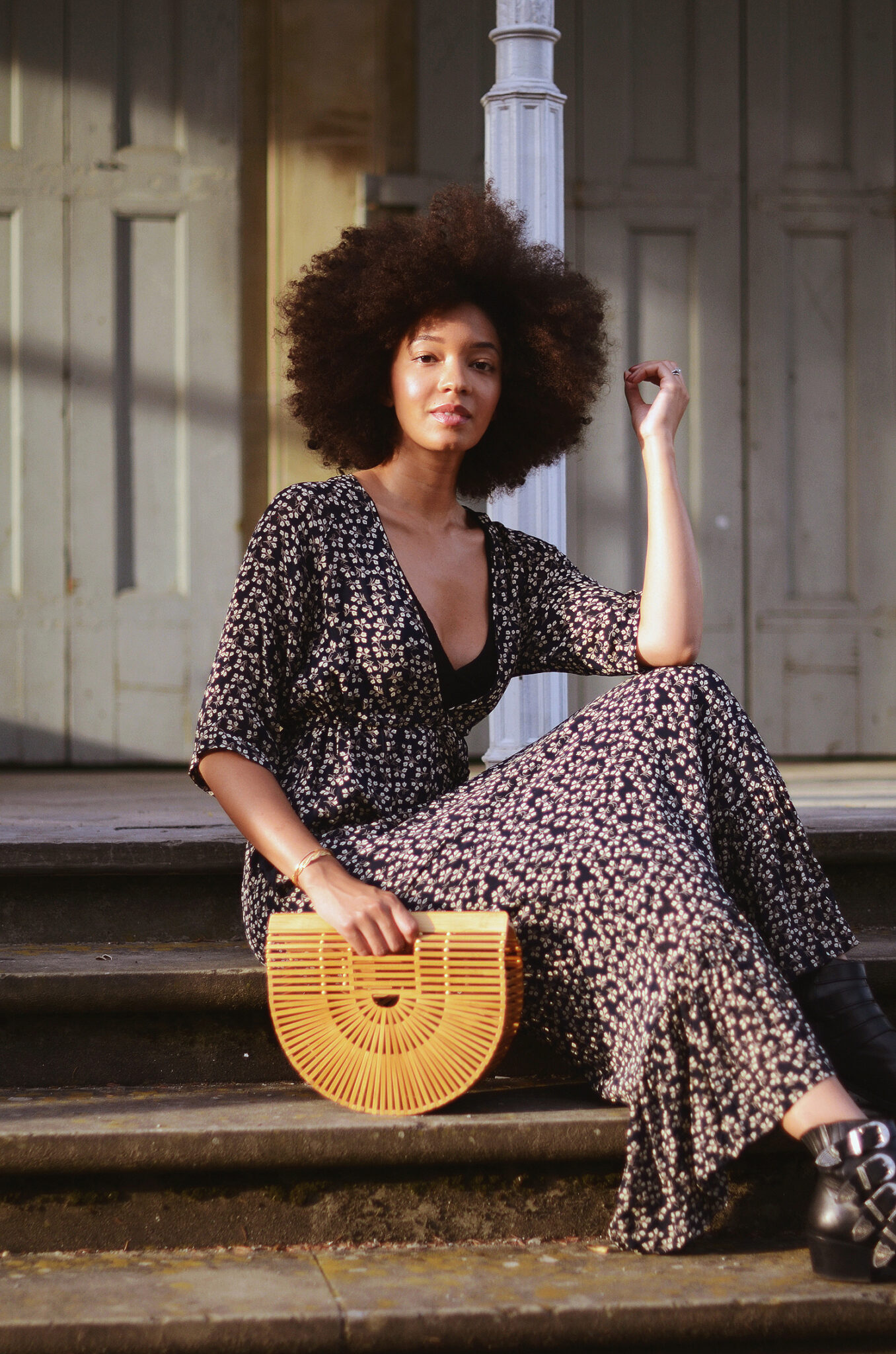 mercredie-blog-mode-geneve-blogueuse-bloggeuse-suisse-swiss-switzerland-robe-ganni-dress-cult-gaia-bag-small-toga-pulla-boots-buckled-afro-hair-nappy-curly-curls-big-fro-cheveux-frises3